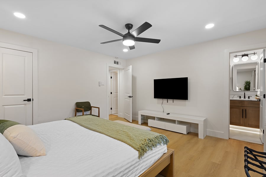 Furnished Finder property 1053621_1 photo 33