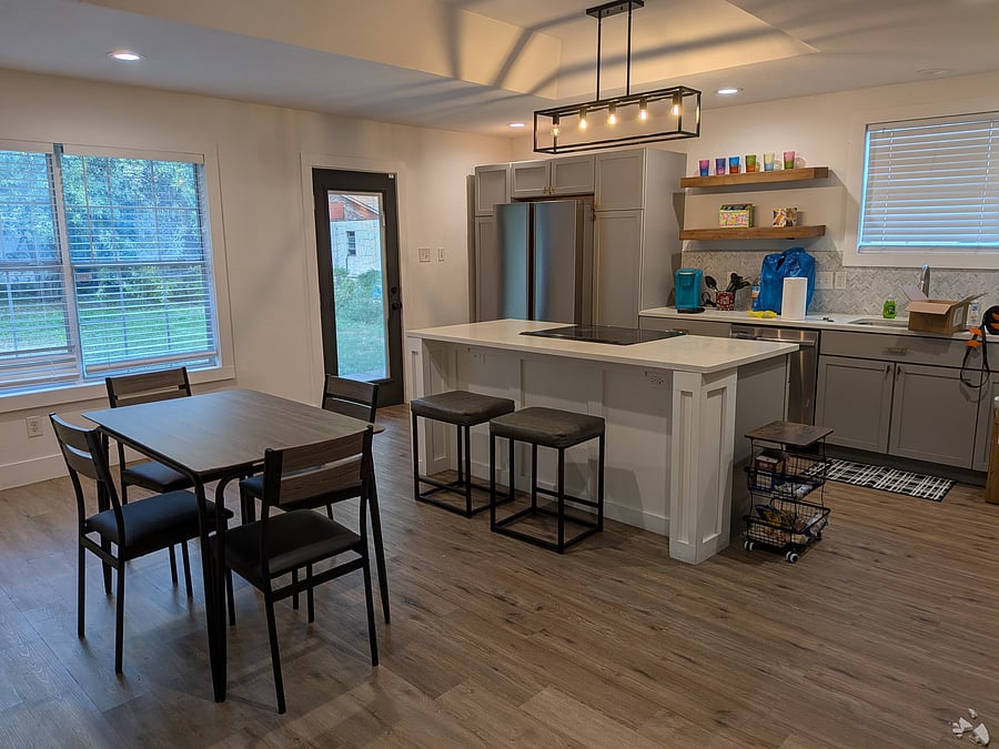 Furnished Finder property 1053623_1 photo 3