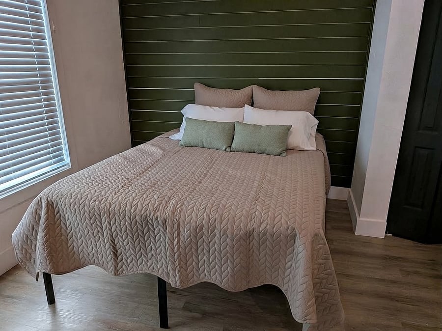 Furnished Finder property 1053623_1 photo 12