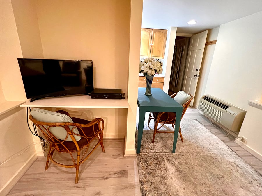 Furnished Finder property 1053632_1 photo 3