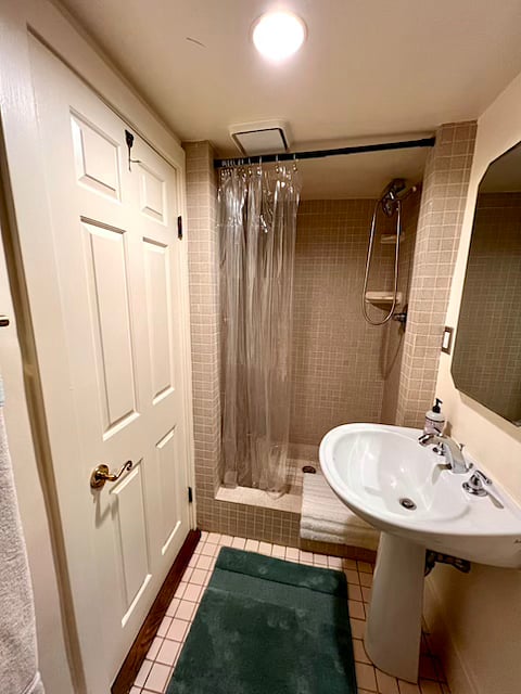 Furnished Finder property 1053632_1 photo 12