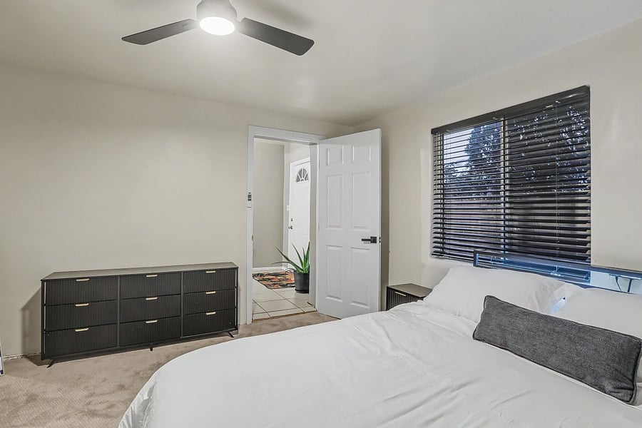Furnished Finder property 1053667_1 photo 25