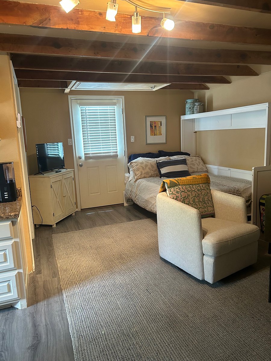 Furnished Finder property 1053691_1 photo 2