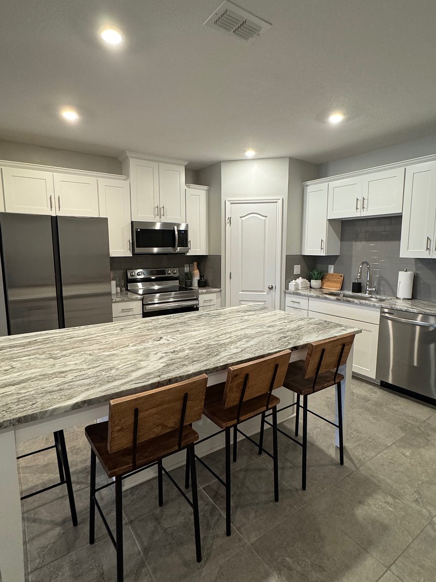 Furnished Finder property 1053737_1 photo 4