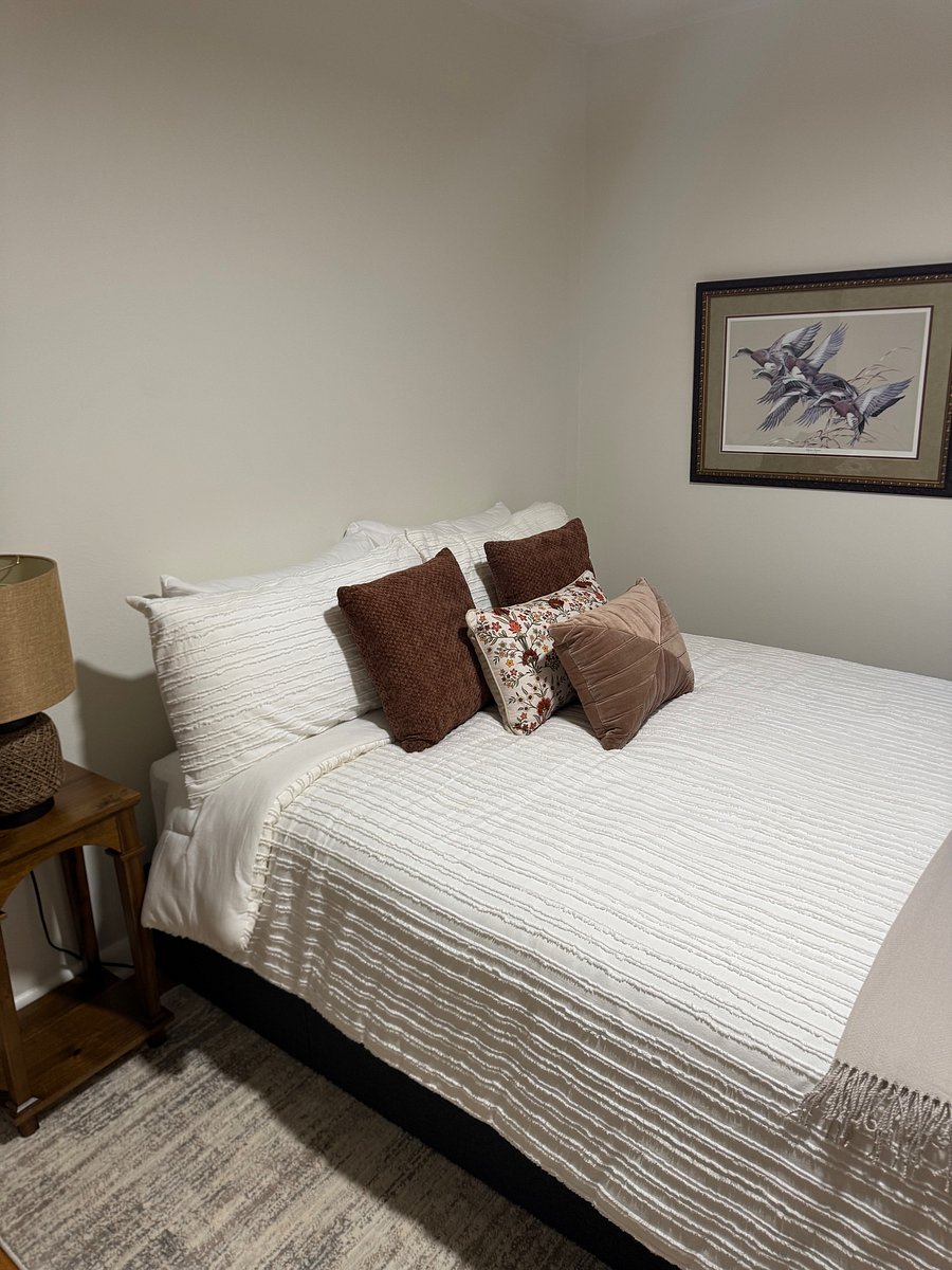 Furnished Finder property 1053758_1 photo 21