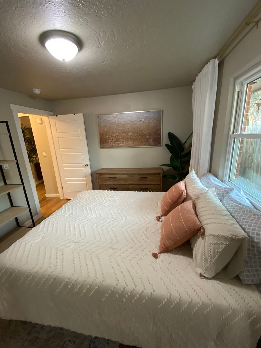 Furnished Finder property 1053836_1 photo 12