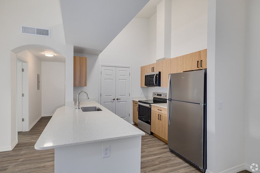 Furnished Finder property 1053954_1 photo 3