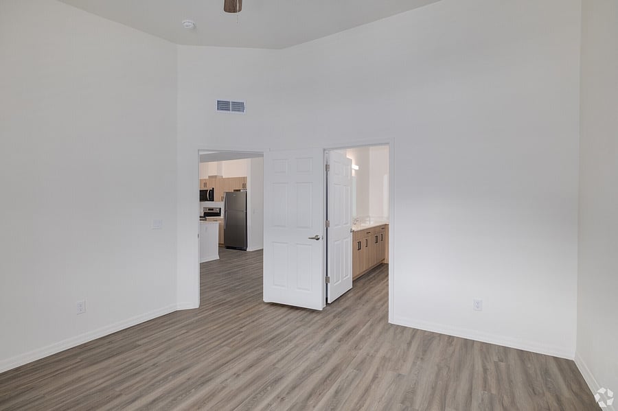 Furnished Finder property 1053954_1 photo 5