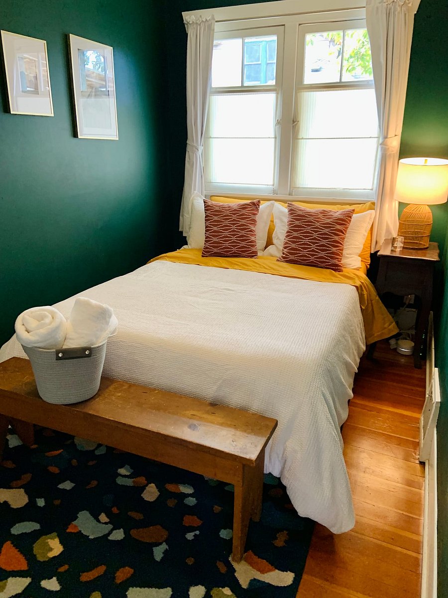 Second Bedroom with double bed