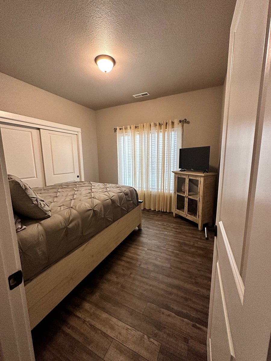 Furnished Finder property 1053988_1 photo 2