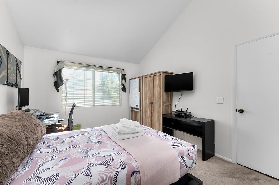 Furnished Finder property 1054031_1 photo 13