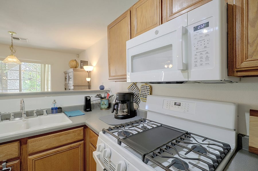 Furnished Finder property 1054059_1 photo 11