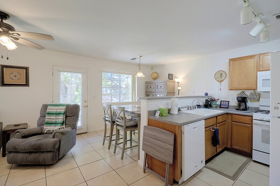 Furnished Finder property 1054059_1 photo 9