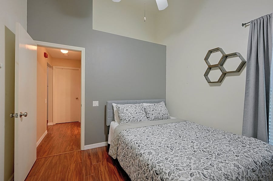 Furnished Finder property 1054066_1 photo 18
