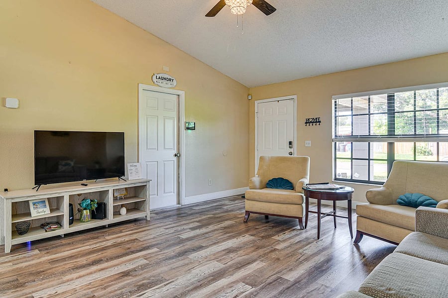 Furnished Finder property 1054085_1 photo 10