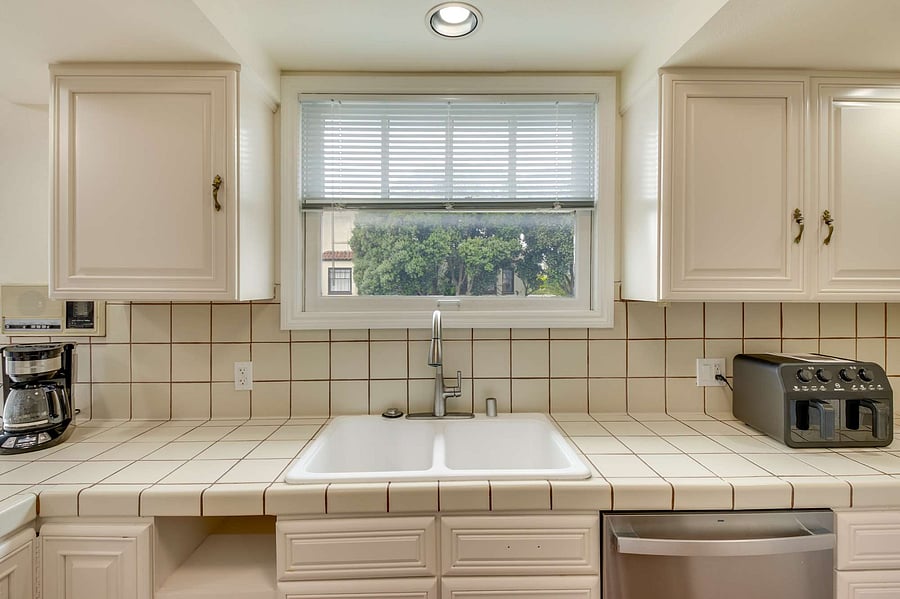 Furnished Finder property 1054108_1 photo 11