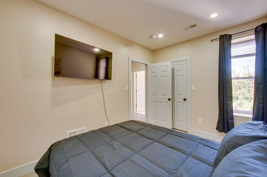 Furnished Finder property 1054130_1 photo 12