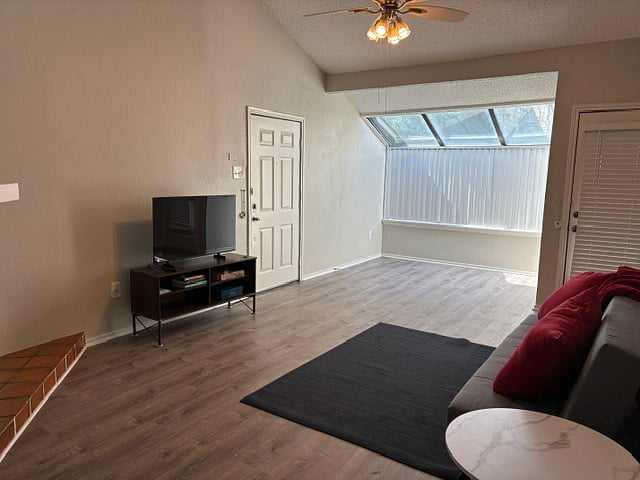 Furnished Finder property 1054206_1 photo 3