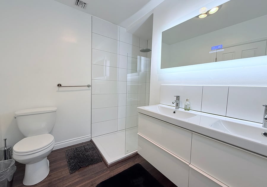 Furnished Finder property 1054209_1 photo 38