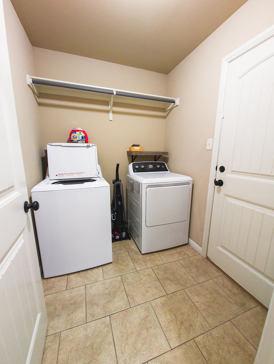 Furnished Finder property 1054229_1 photo 20