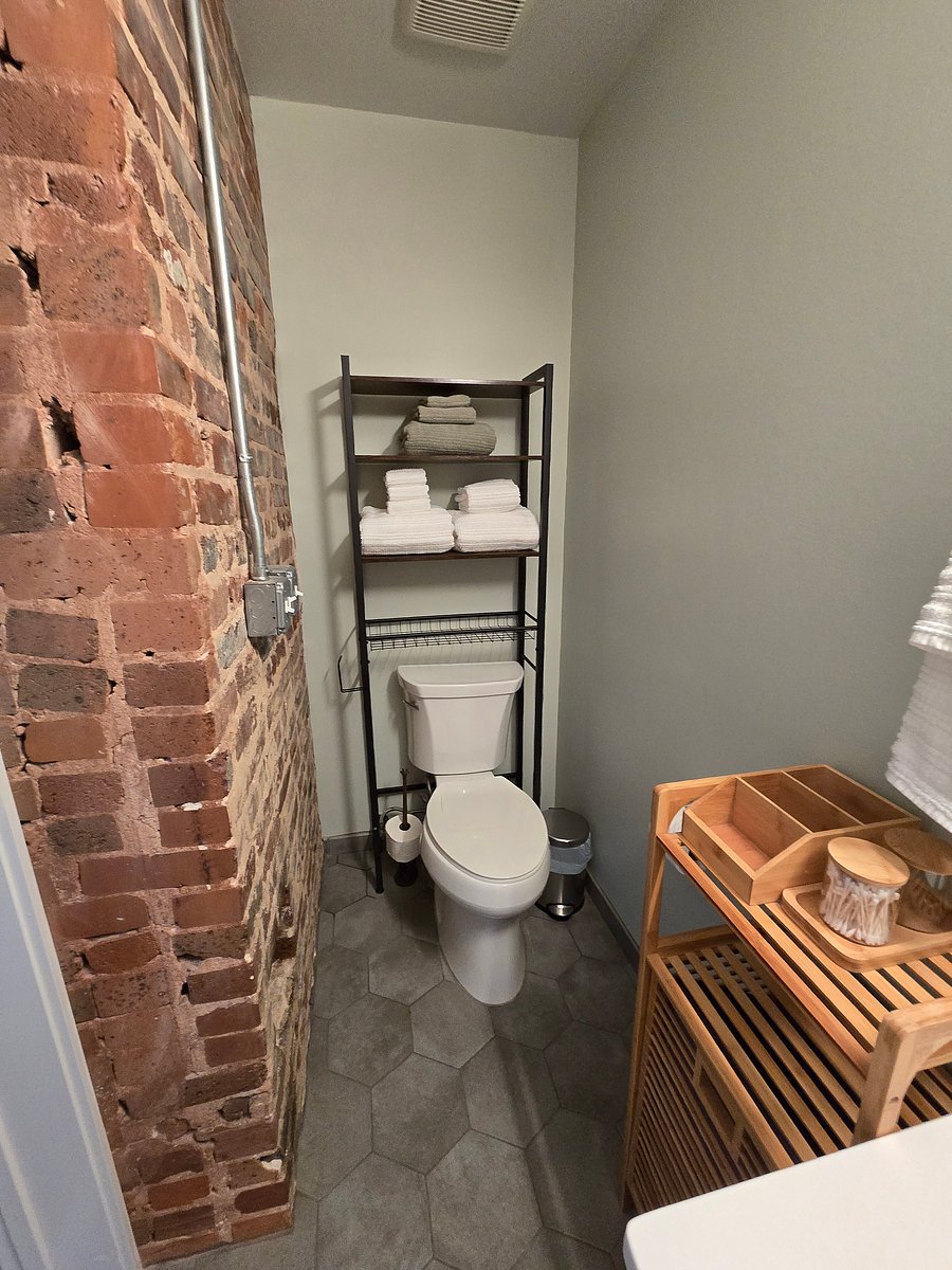 Furnished Finder property 1054248_1 photo 3