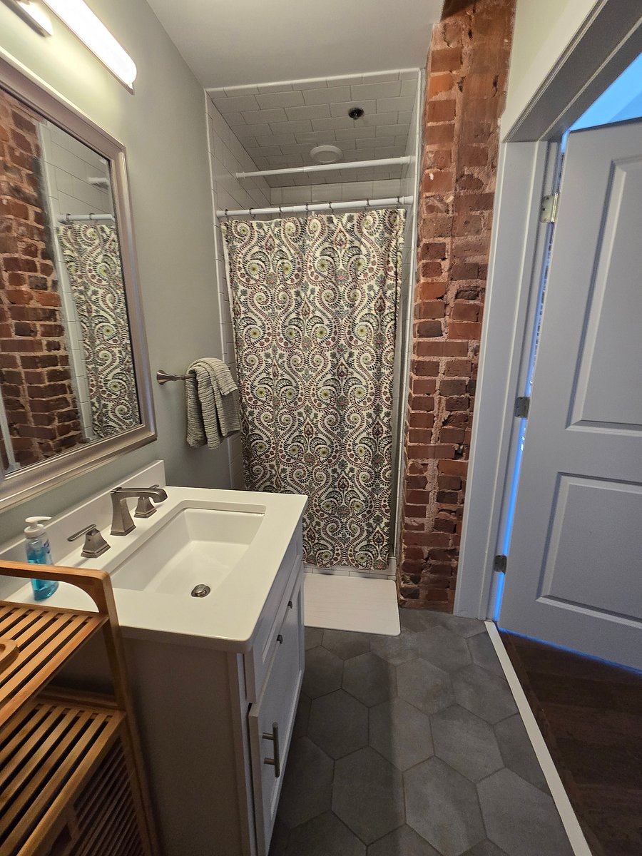 Furnished Finder property 1054248_1 photo 4