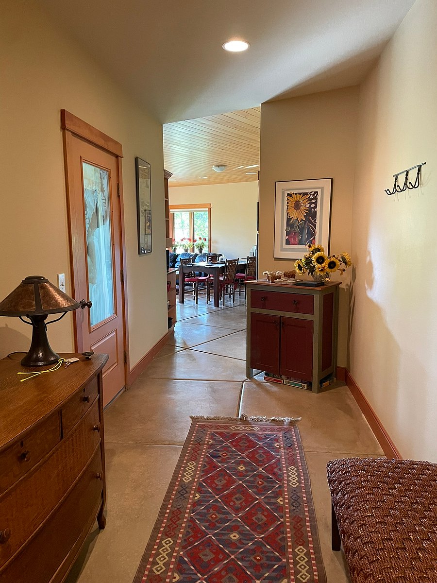 Furnished Finder property 1054261_1 photo 13
