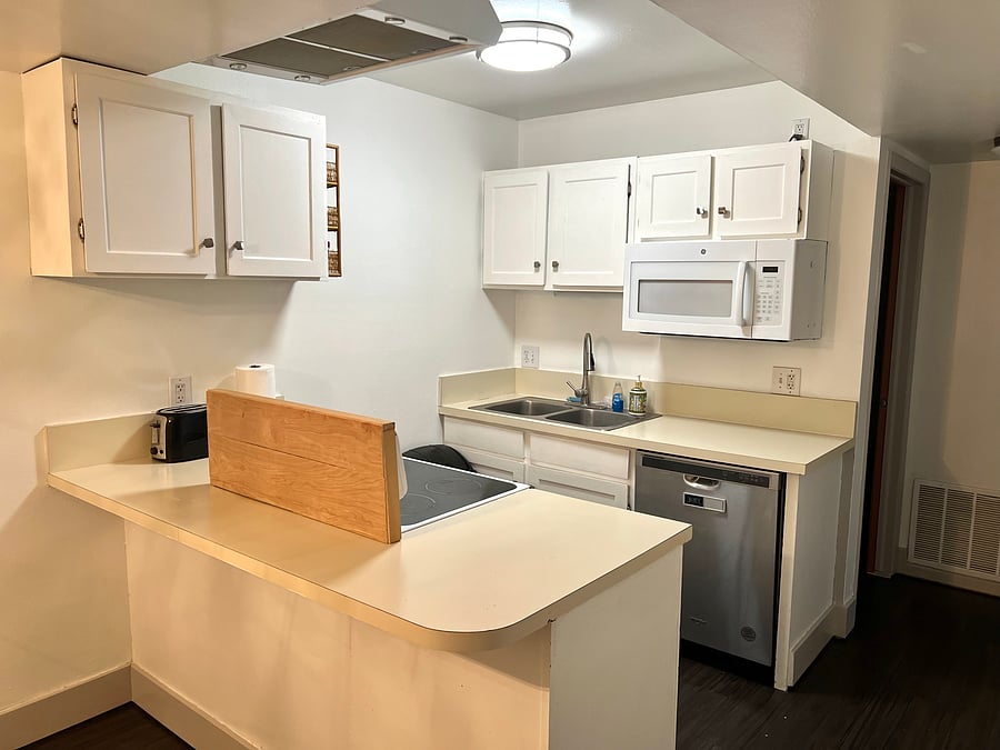 Furnished Finder property 1054271_1 photo 4