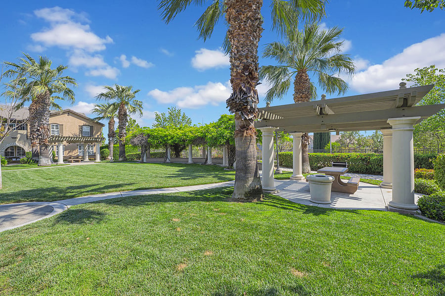 Furnished Finder property 1054278_1 photo 16