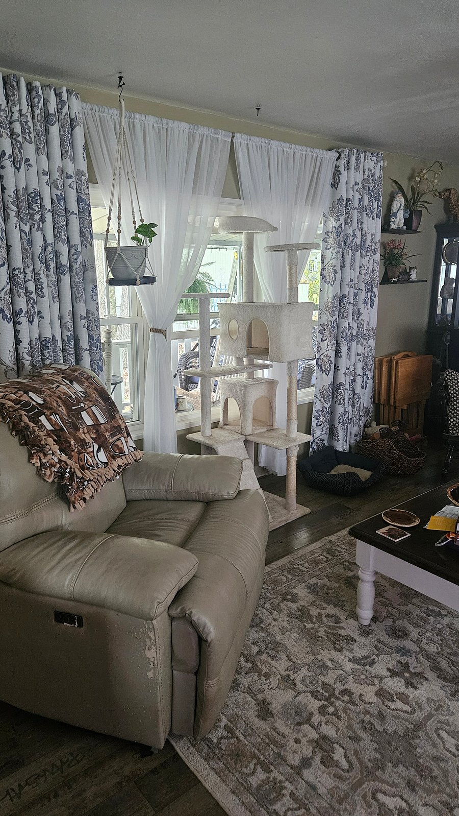 Living Rm