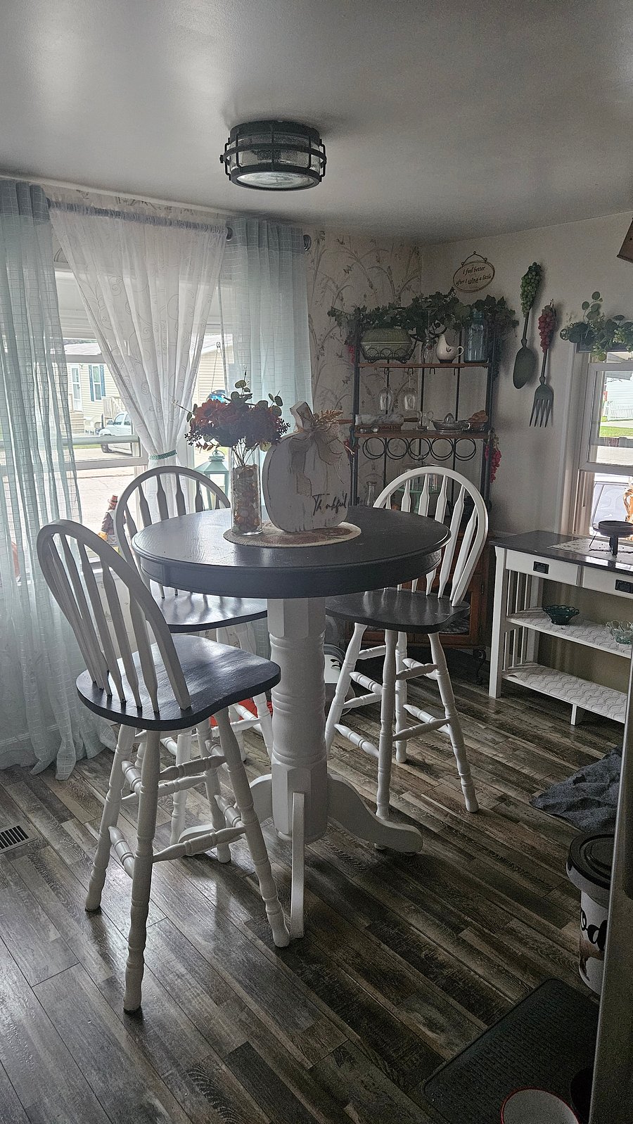 Dining Rm