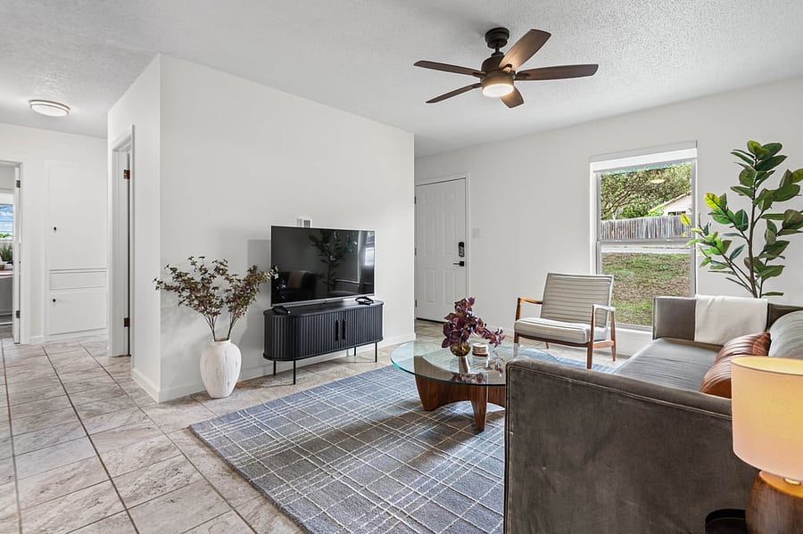 Furnished Finder property 1054327_1 photo 2