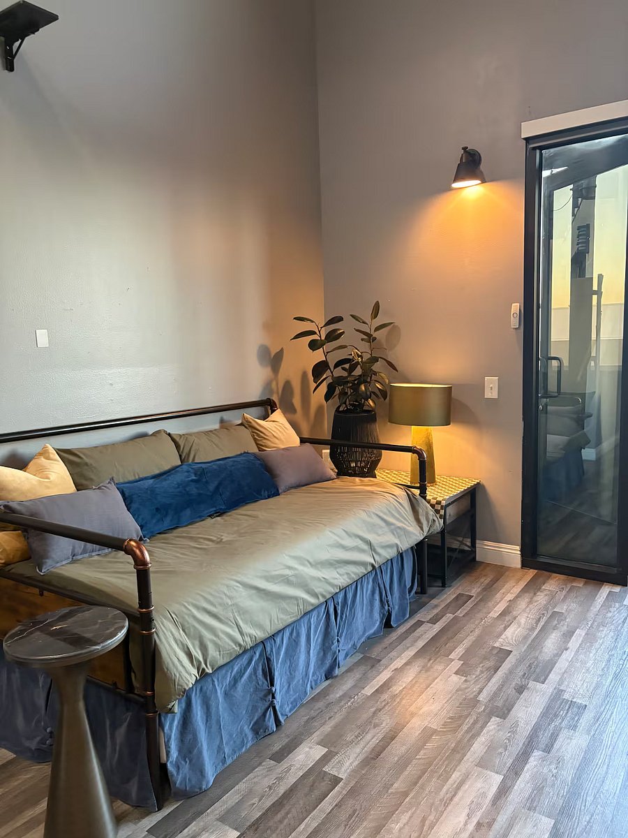 Furnished Finder property 1054373_1 photo 17