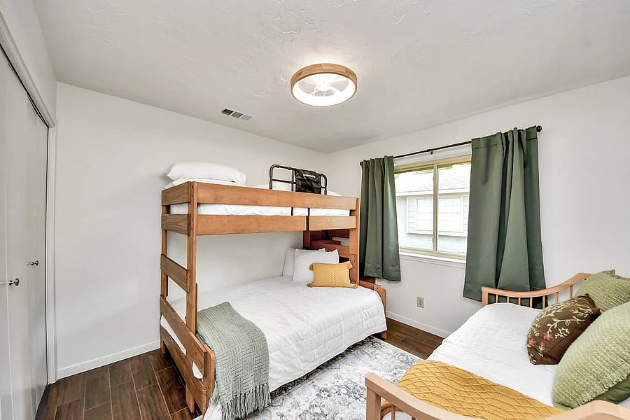 Furnished Finder property 1054415_1 photo 24