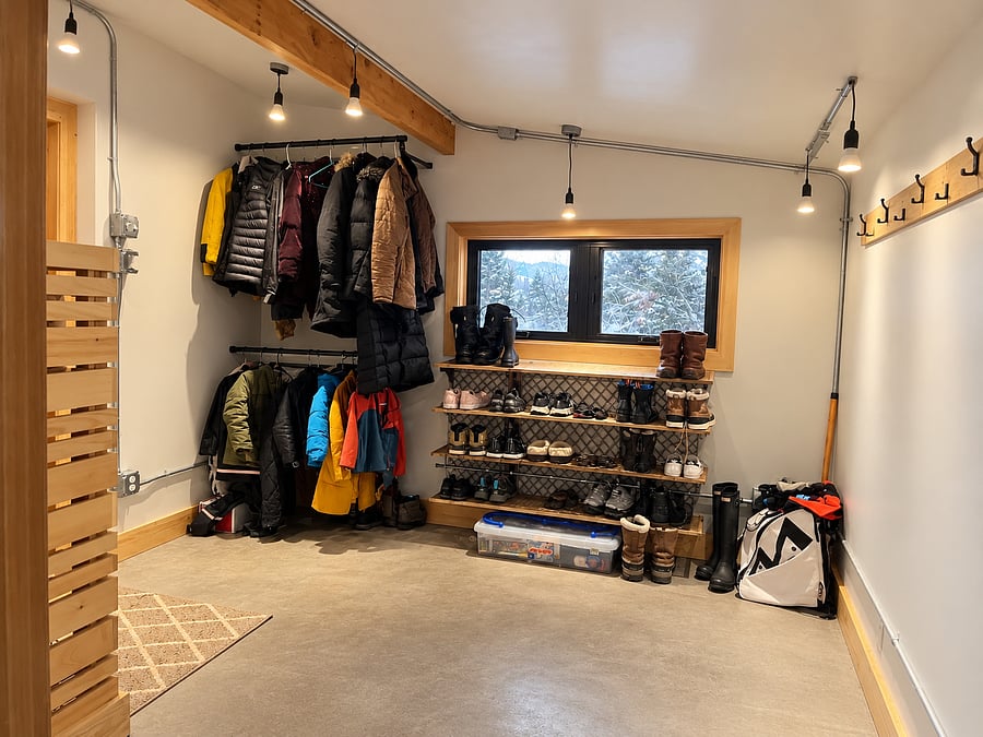 Mudroom (AI Rendered)