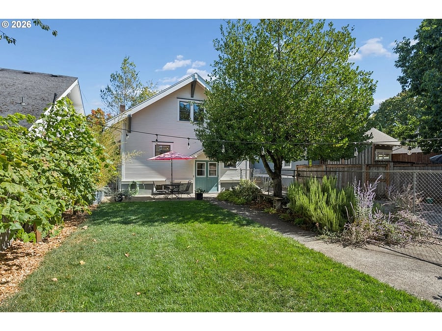 Furnished Finder property 1054622_1 photo 15