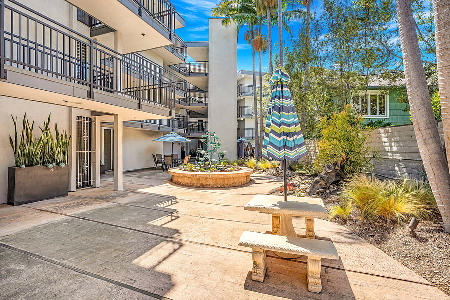 Furnished Finder property 1054624_1 photo 11