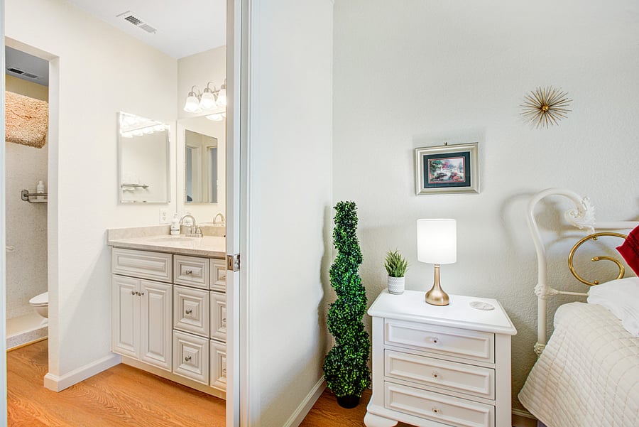 Furnished Finder property 1054683_1 photo 5