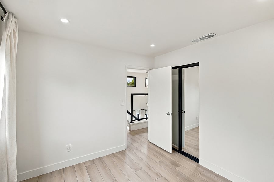 Furnished Finder property 1054741_1 photo 36