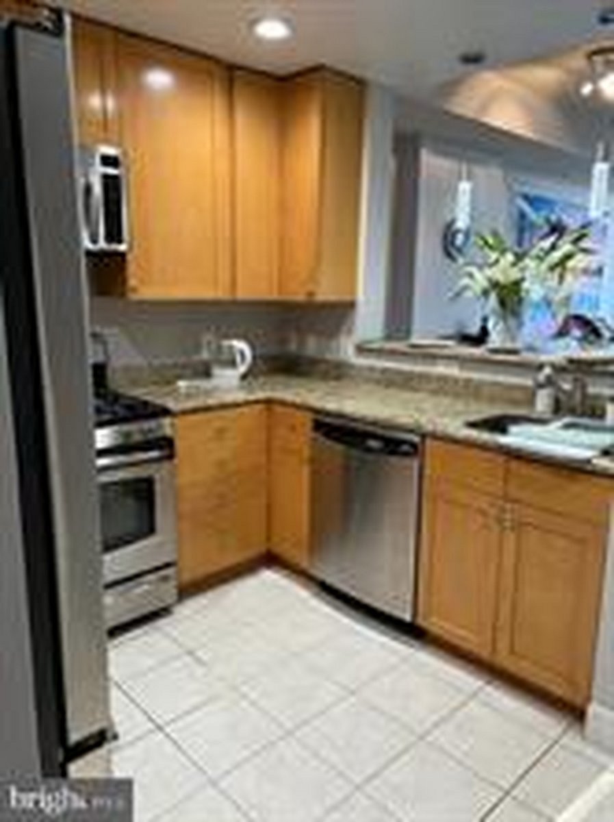 Furnished Finder property 1054746_1 photo 11