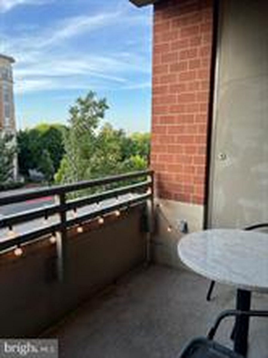Furnished Finder property 1054746_1 photo 9