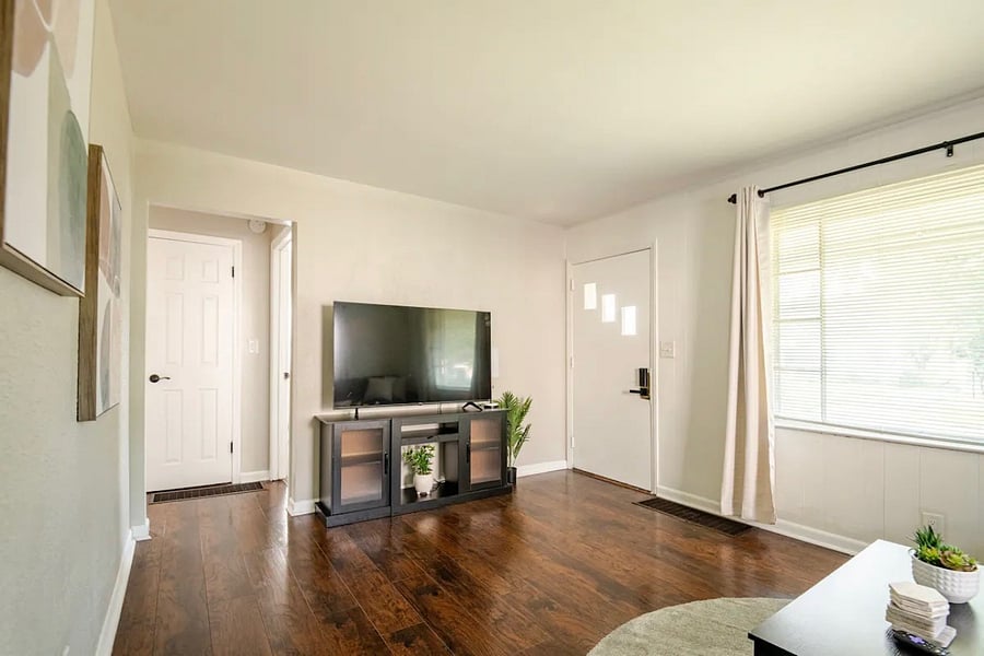 Furnished Finder property 1054796_1 photo 7