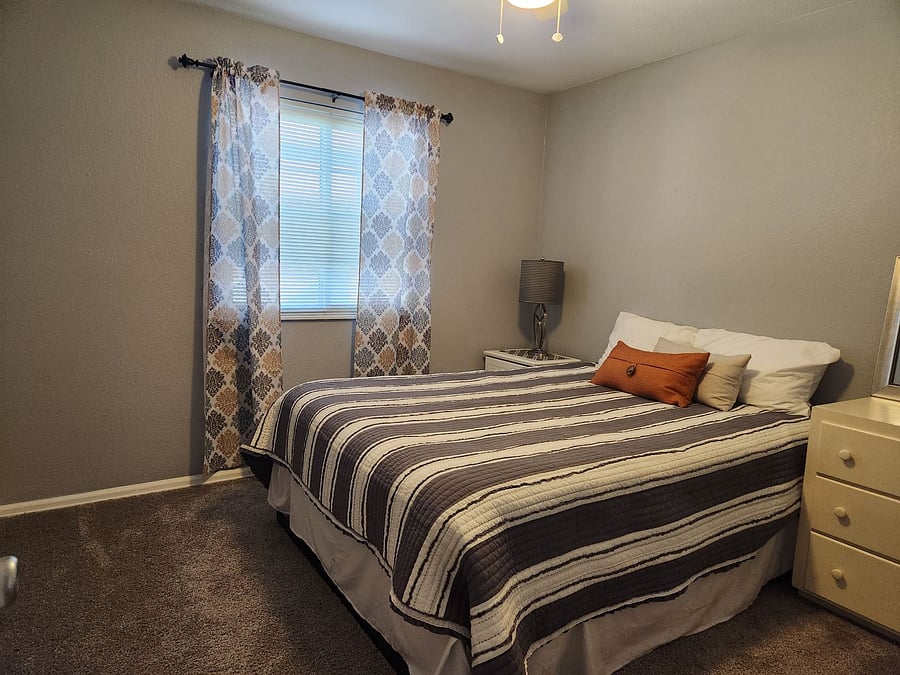 Furnished Finder property 1054800_1 photo 14
