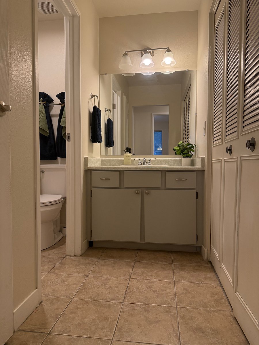 Furnished Finder property 1054802_1 photo 7