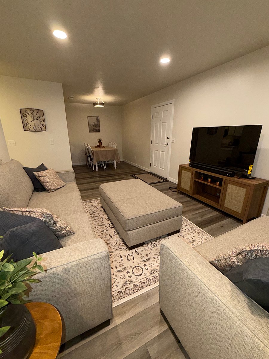 Furnished Finder property 1054802_1 photo 2