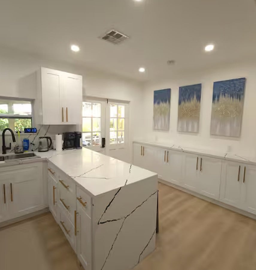 Furnished Finder property 1054827_1 photo 10