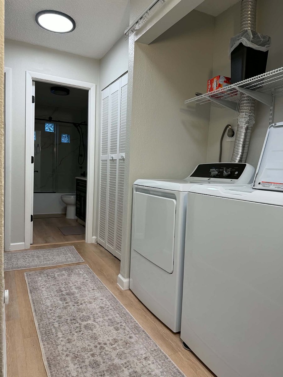 Furnished Finder property 1054839_1 photo 11