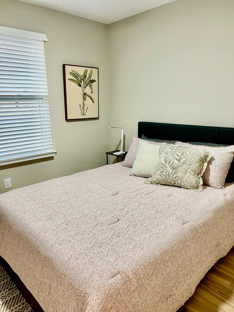 Furnished Finder property 1054857_1 photo 16