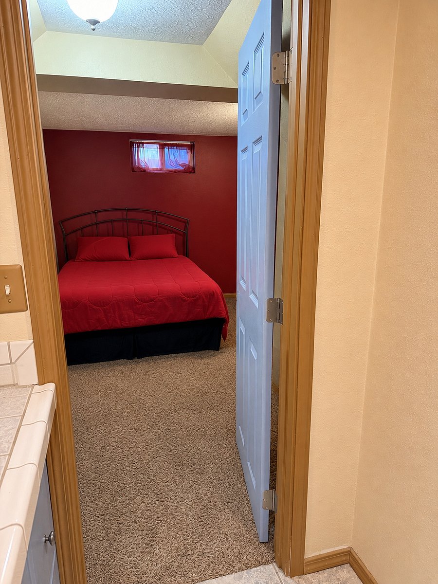 Furnished Finder property 1054880_1 photo 8