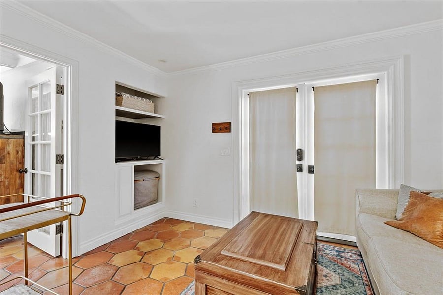 Furnished Finder property 1054881_1 photo 10